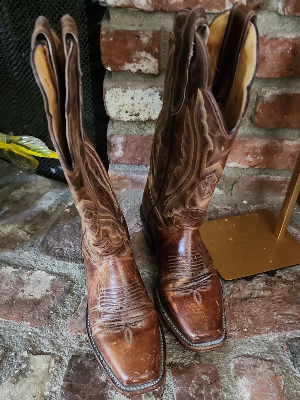 Justin Boots Brown Leather Western Heeled Boots - Picture 4 of 9
